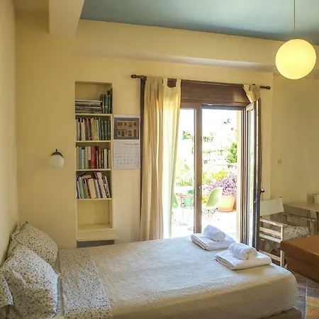Sunny Top Floor Studio - Excellent Athens View Exterior photo