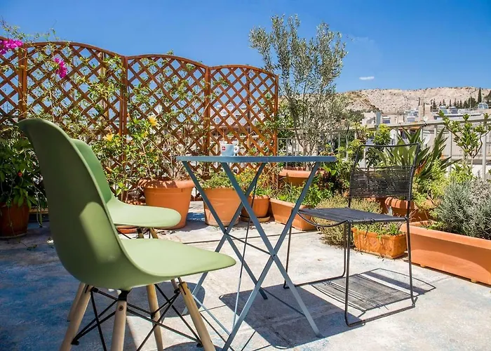 Sunny Top Floor Studio - Excellent Athens View