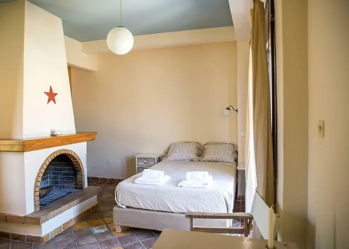 Sunny Top Floor Studio - Excellent Athens View